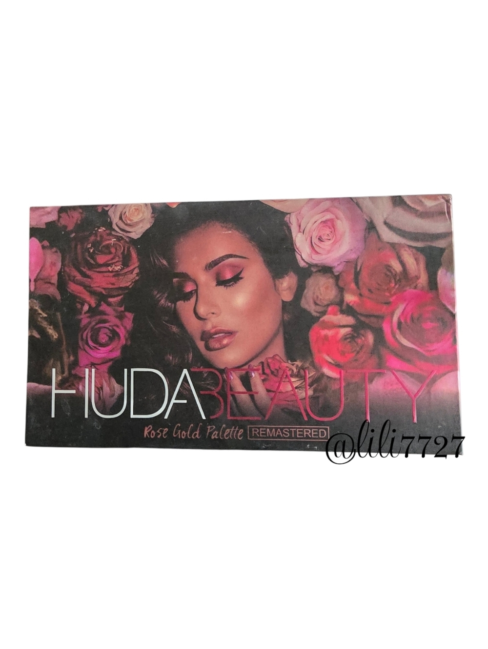 Huda Beauty Rose Gold REMASTERED Eyeshadow Palette Pinks Gold Shimmer
